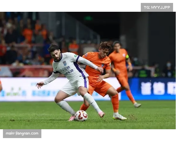 奥斯卡点射破僵局 恩里克终场锁胜 玉昆2-0胜津门虎稳居榜首